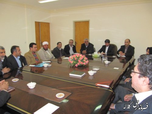 نشست فرماندار کلاله با اعضای ستاد دکتر روحانی