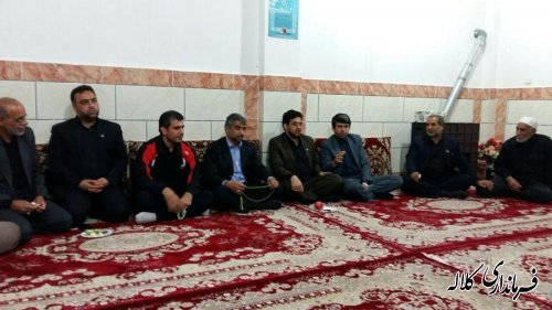 دیدار فرماندار و اعضای شورای شهر با خانواده شهید برادران