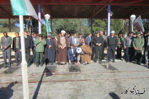 مراسم رسمی جشنهای دهه فجر شهرستان کلاله به یاد ورود حضرت امام خمینی(ره) از فرودگاه کلاله آغاز شد