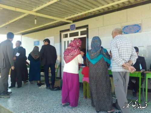 گزارش تصویری حضور مردم کلاله پای صندوق های رای