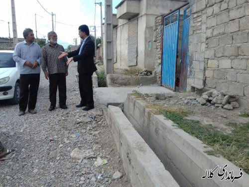 اجرای پروژه خاک برداری وشن ریزی  معابر روستای بربرقلعه بخش مرکزی