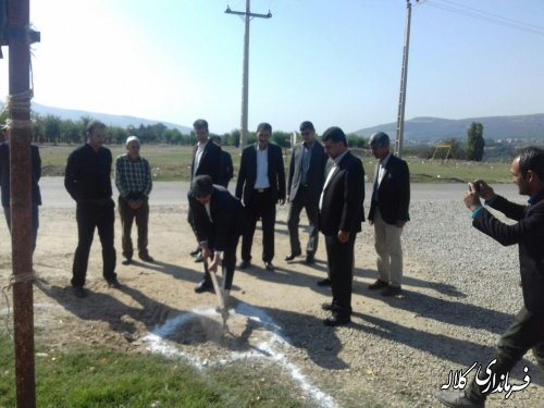 باحضور فرماندار کلنگ احداث جدول روستای صالح آباد بخش مرکزی به زمین زده شد